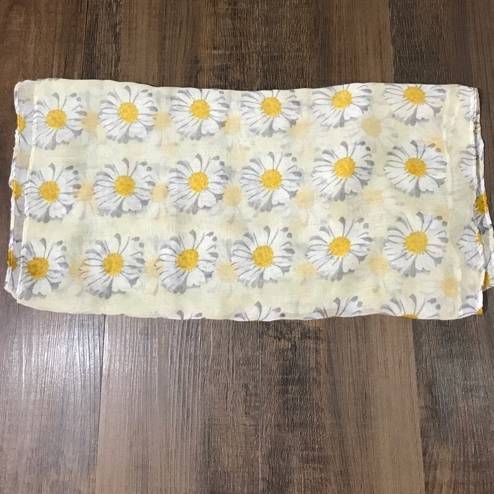 Daisy infinity Scarf - Picture 2 of 2